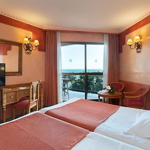 Double or Twin Room Partial Sea View